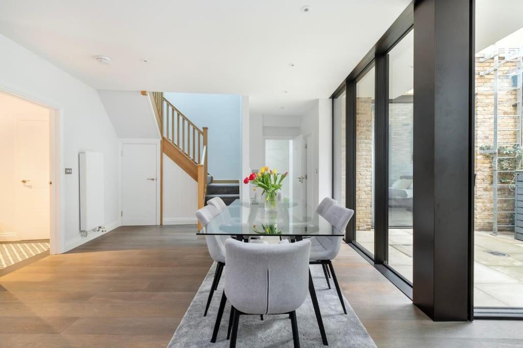 Апартаменты Modern House In South Kensington Лондон Экстерьер фото