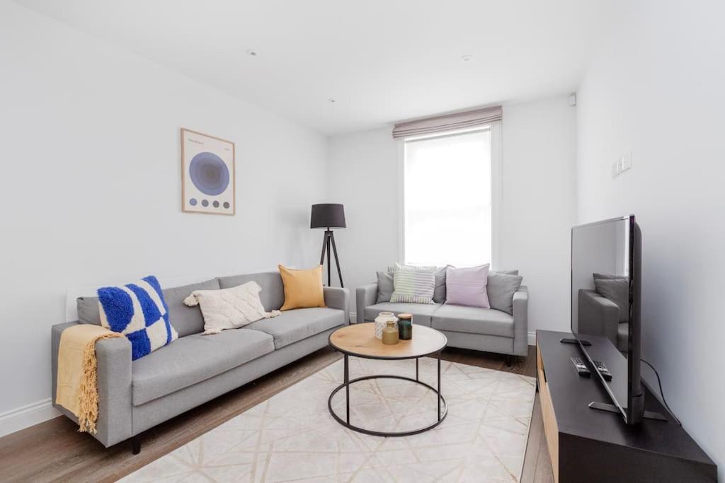 Апартаменты Modern House In South Kensington Лондон Экстерьер фото